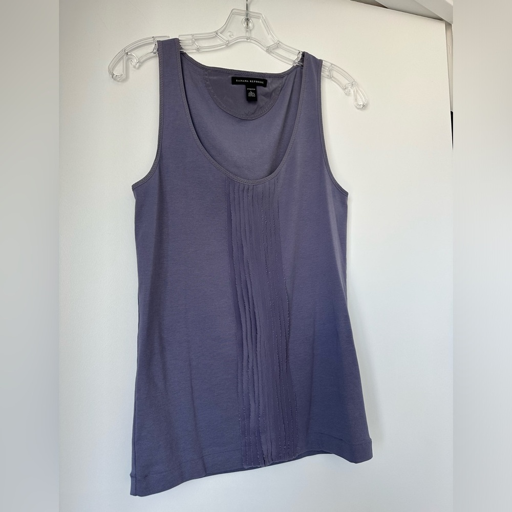 Blue Banana Republic tank top with silk decoration